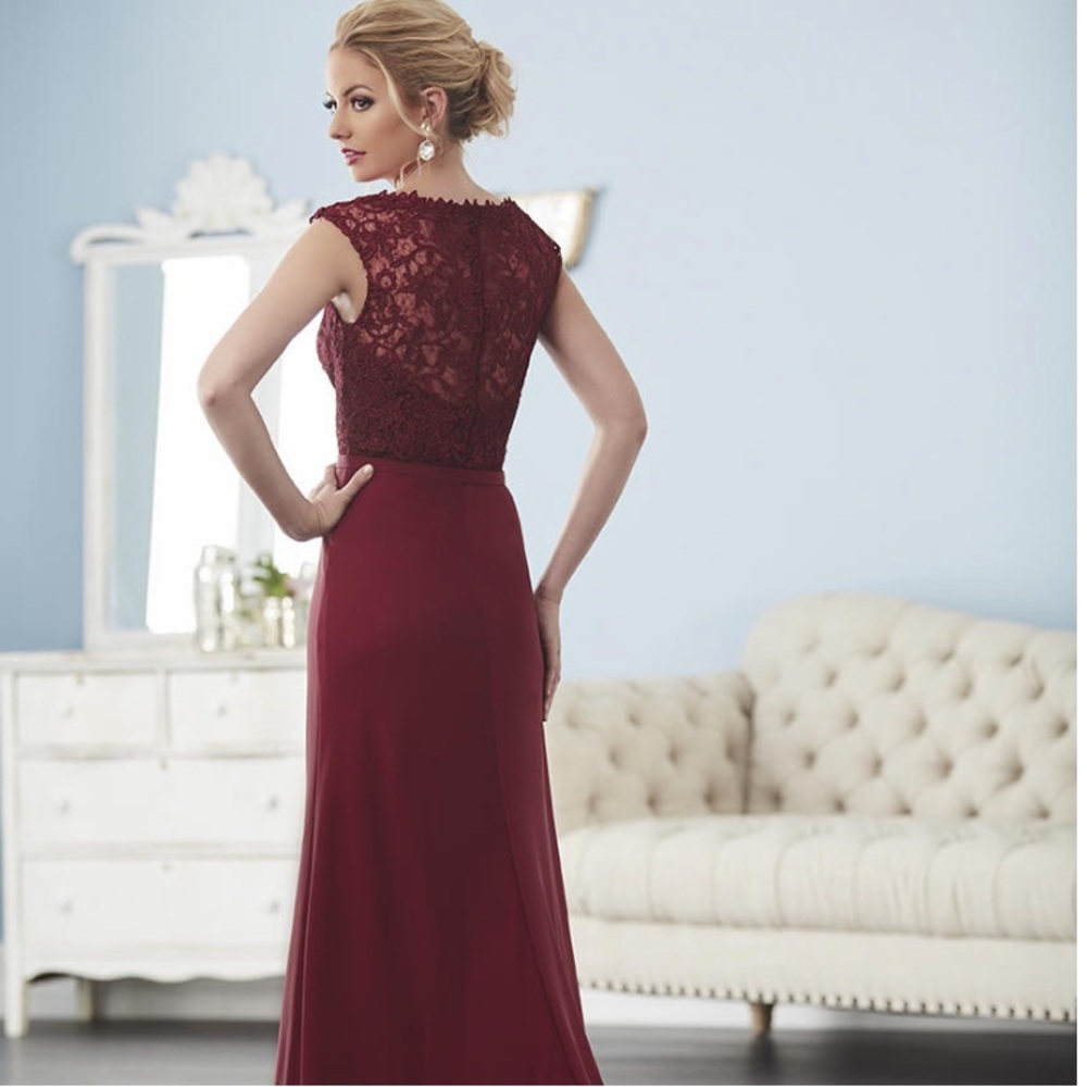 Wine mothers dress - Picture 2 of 5